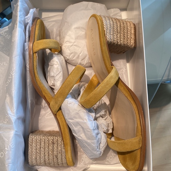 ALOHAS Laura Sandal in Bold Mustard - Picture 8 of 16